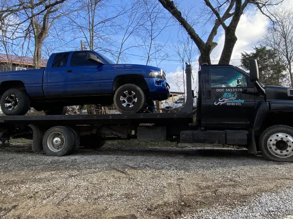 Mikes Towing and Auto Repair - photo 2