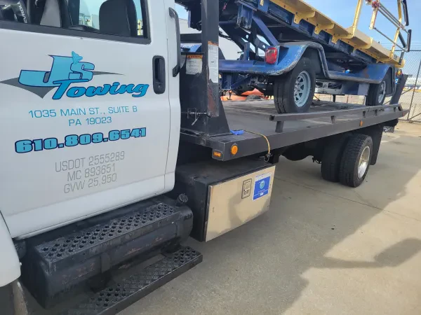 J's Towing - photo 2