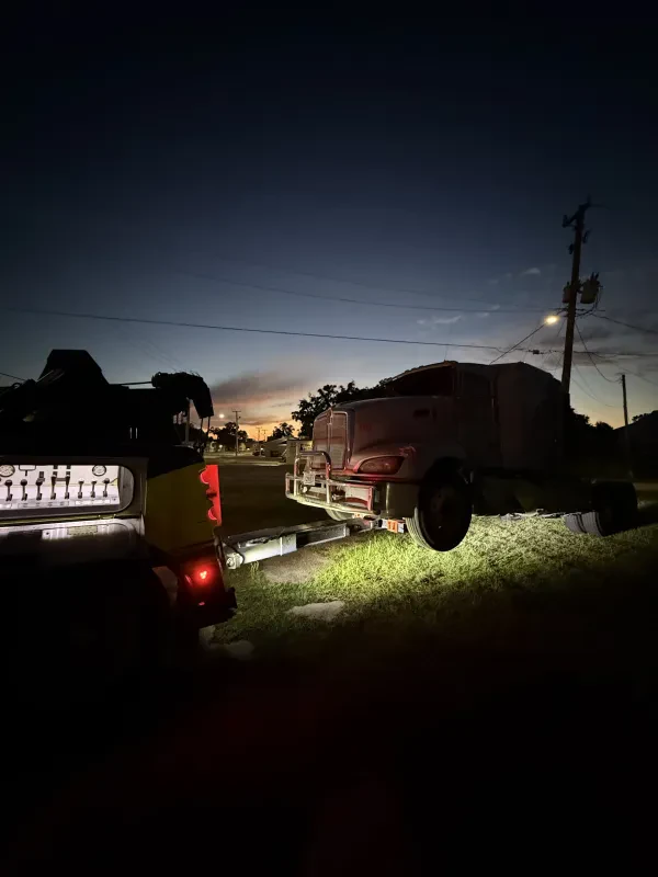Ozzie's Towing - photo 4