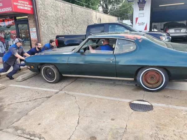 Chris Hunter's Auto Repair - photo 4