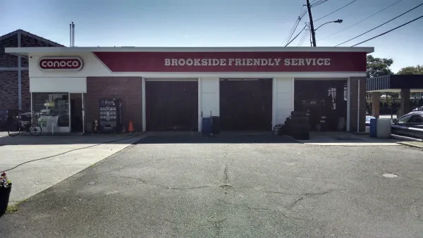 Brookside Friendly Service - photo 2