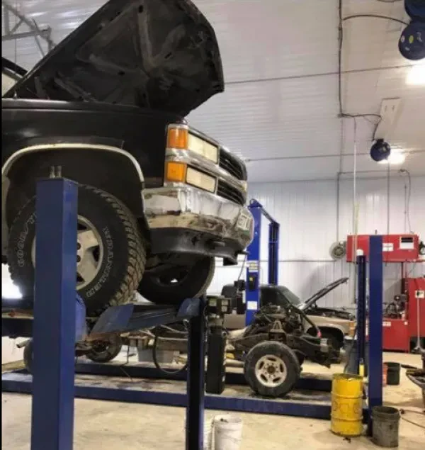 Houlton Towing Auto Salvage & Repair - photo 4