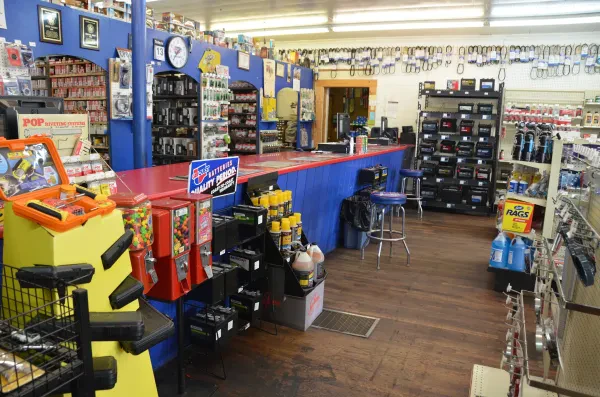 Carquest Auto Parts - Josh's Main Street Auto Parts, Inc - photo 2