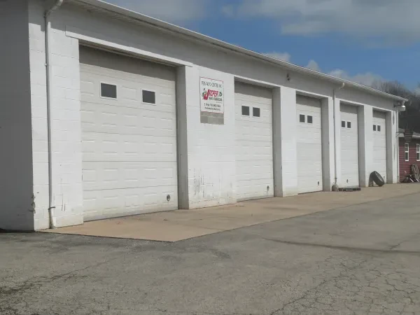 Fess's Auto Center Inc - photo 2