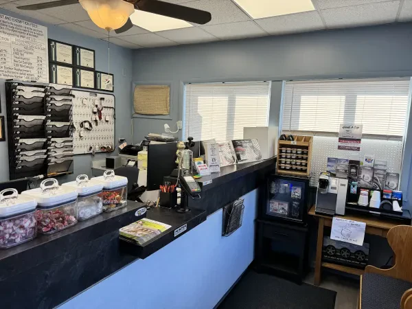 Thompson's Service Center - photo 2