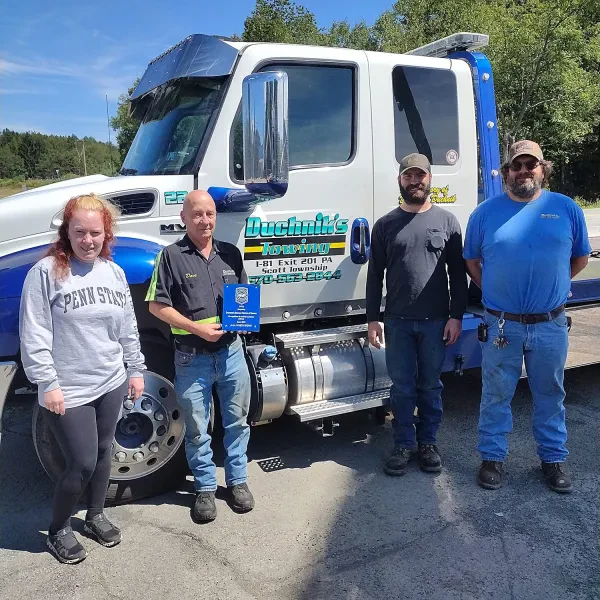 Duchniks Service Center & Towing - photo 4