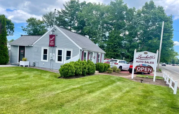 Lucchetti's Complete Auto Center - photo 2