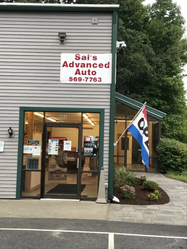 Sal's Advanced Auto Inc - photo 3