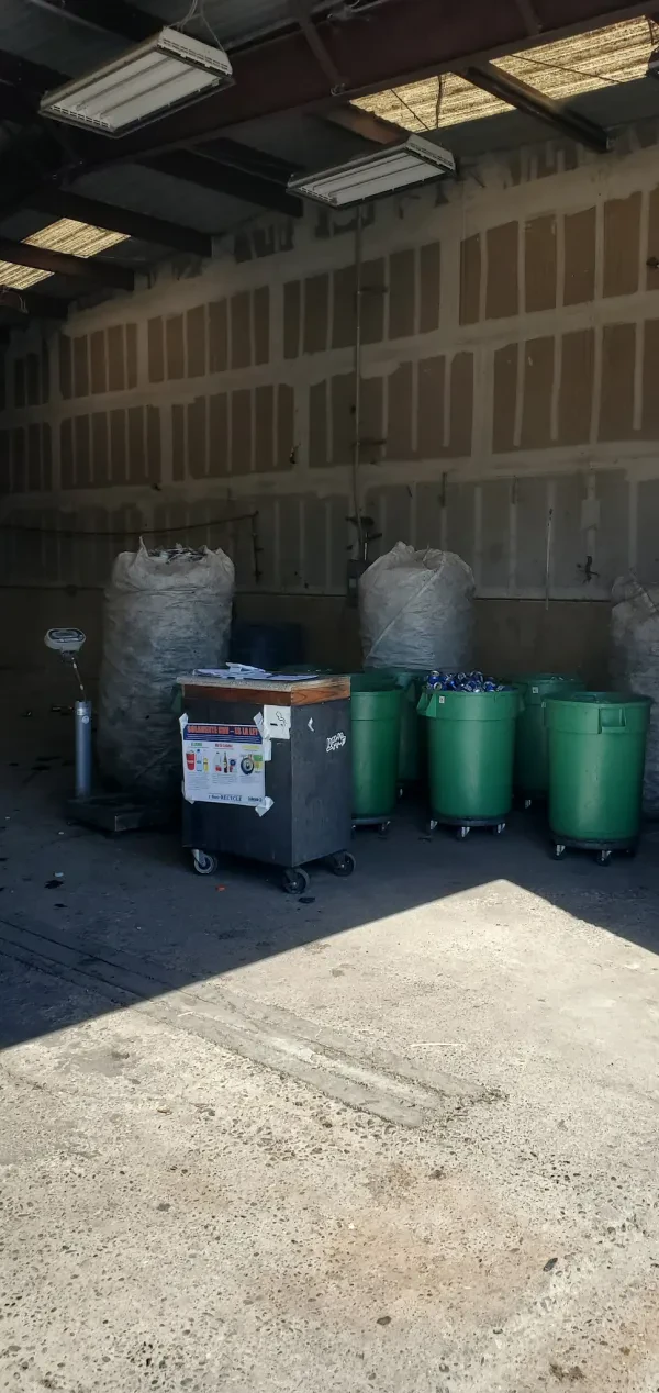 M&R Recycling Center - photo 3