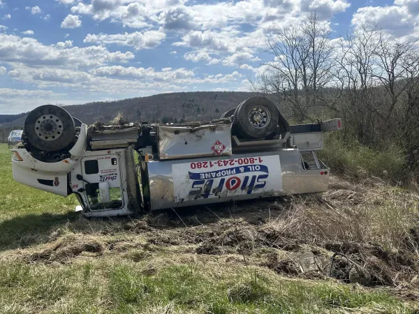White's Repair and Towing - photo 4