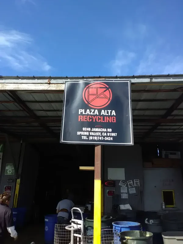 Plaza Alta Recycling - photo 3
