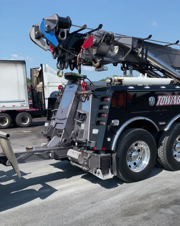 Stinnett Truck Repair & Towing, LLC - photo 2