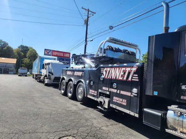 Stinnett Truck Repair & Towing, LLC - photo 3