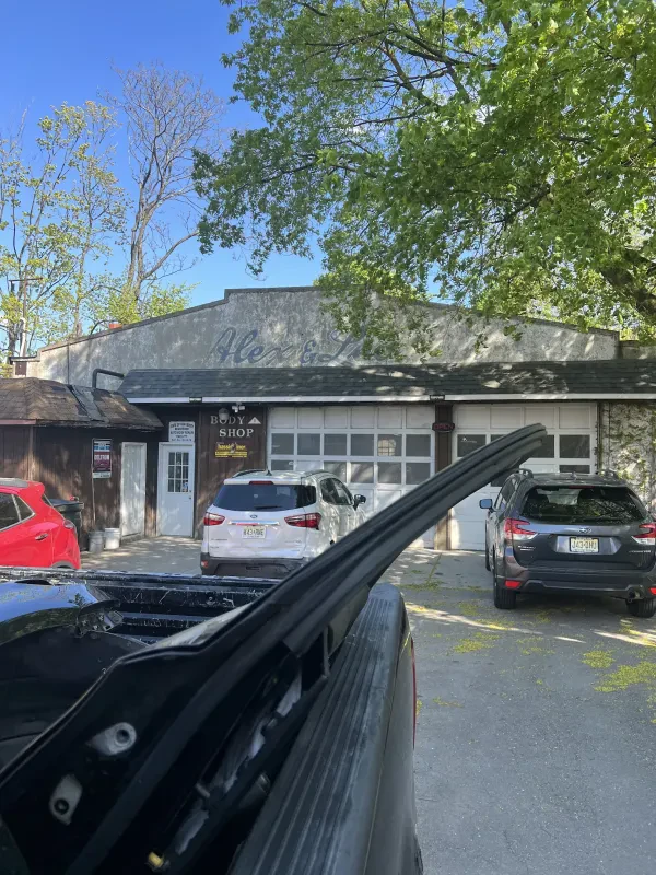 Alex & Leo Auto Body Inc - photo 2