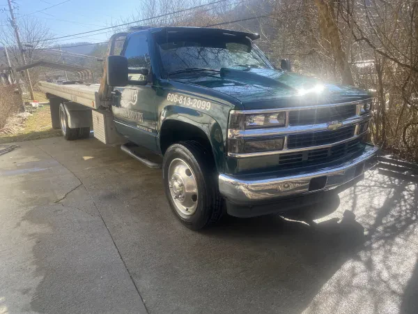 Smith Towing and Recovery LLC - photo 2
