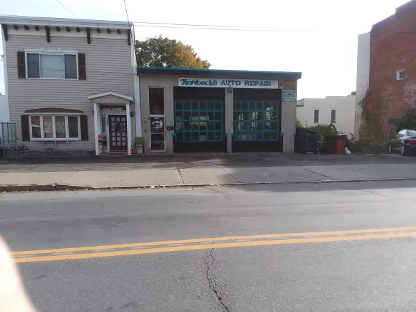 Harbeck's Auto Repair - photo 3