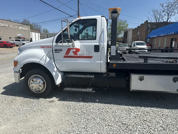 R-Line Towing - photo 2