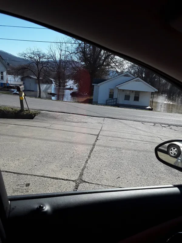 Smokey's Auto Center - photo 2