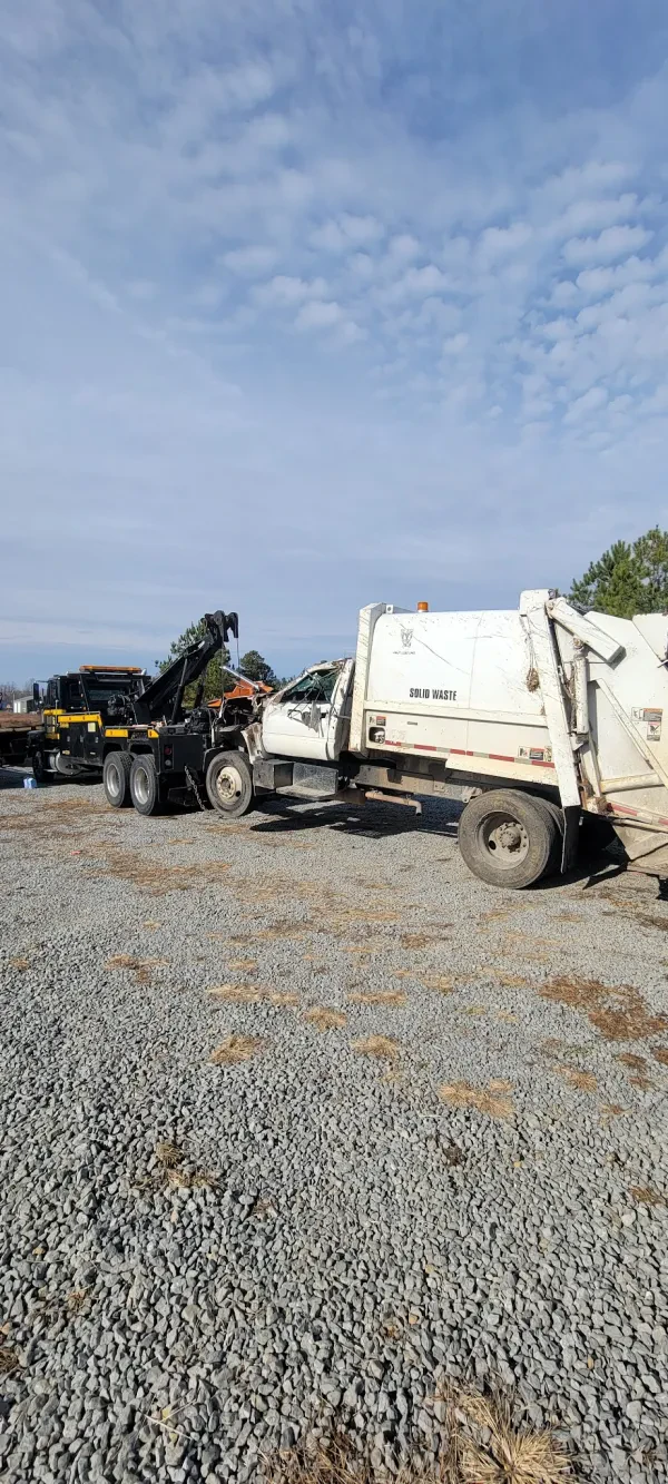 Huff's Towing - photo 3