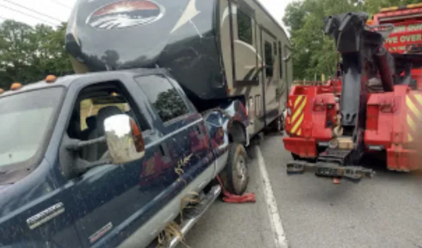 Steele's Towing & Equipment, LLC - photo 4