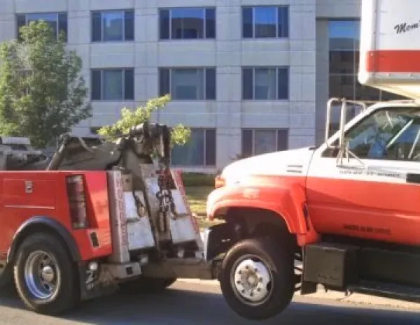 Hodge's Towing & Repair Service - photo 3