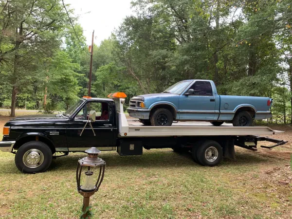 Wrays towing & hauling - photo 2