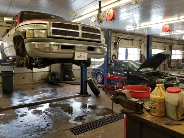Lynwood Tire and Auto Service - photo 3