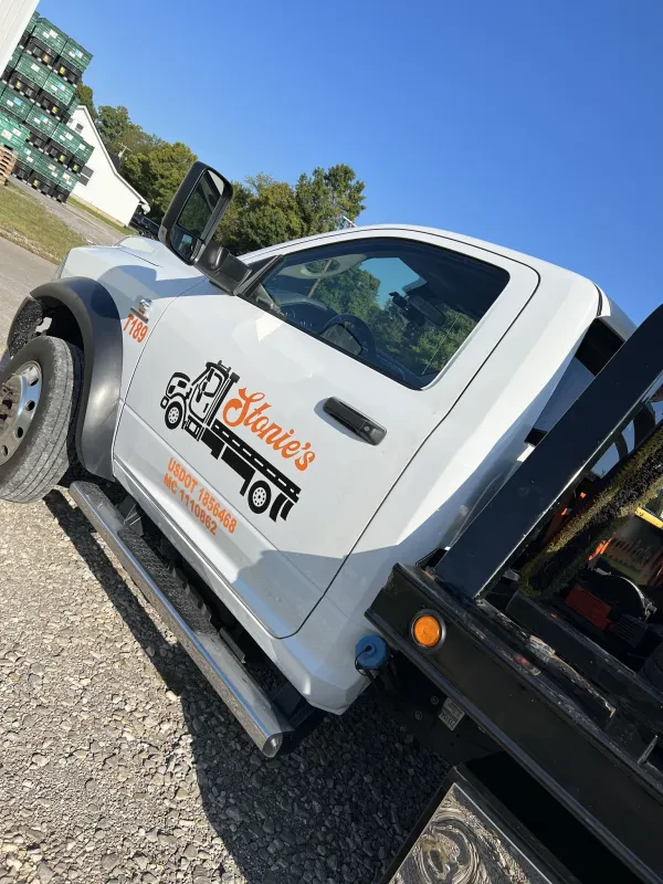 Stonie's Towing and Recovery - photo 4