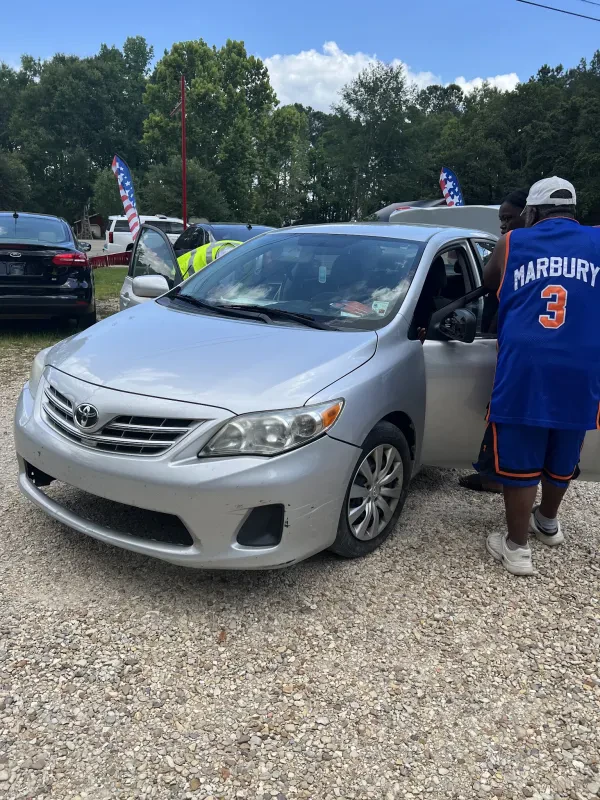 D & B Auto World LLC - photo 2