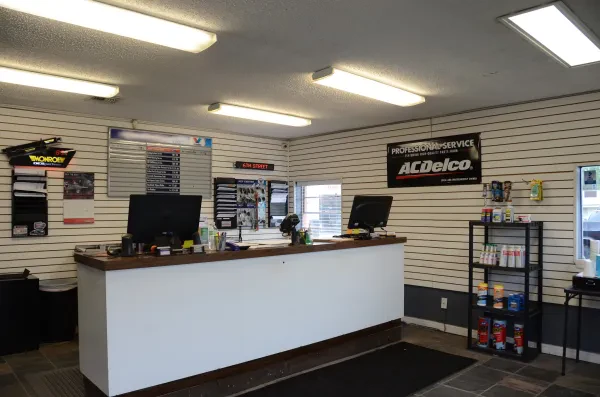 Sixth Street Automotive - photo 2