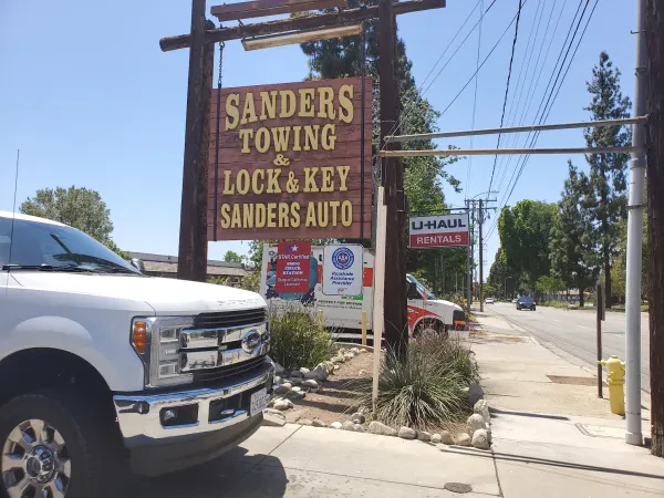 Sanders Towing Inc. - photo 3