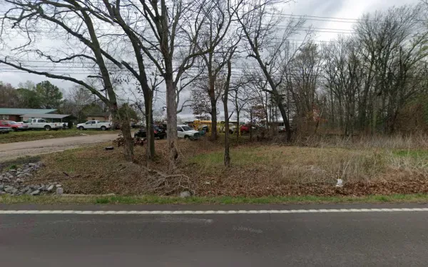Universal Auto Recycling - photo 2