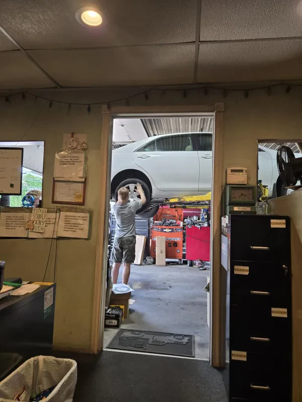 W H Auto Repair - photo 2