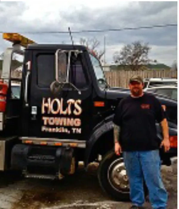 Holt's Towing - photo 3