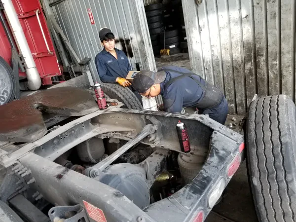 Bat Truck & Trailer Repairs - photo 4