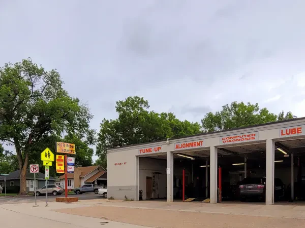 H & R Repair & Towing Inc. - photo 2