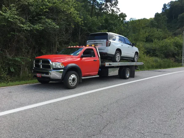 Ellis Wrecker Service - photo 4