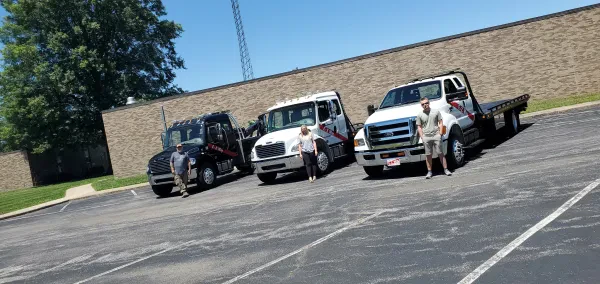 E-Z WAY TOWING SPECIALISTS - photo 3
