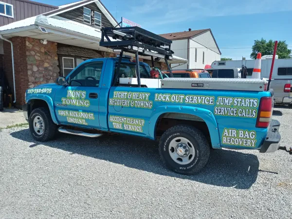 Ron's Towing - photo 3