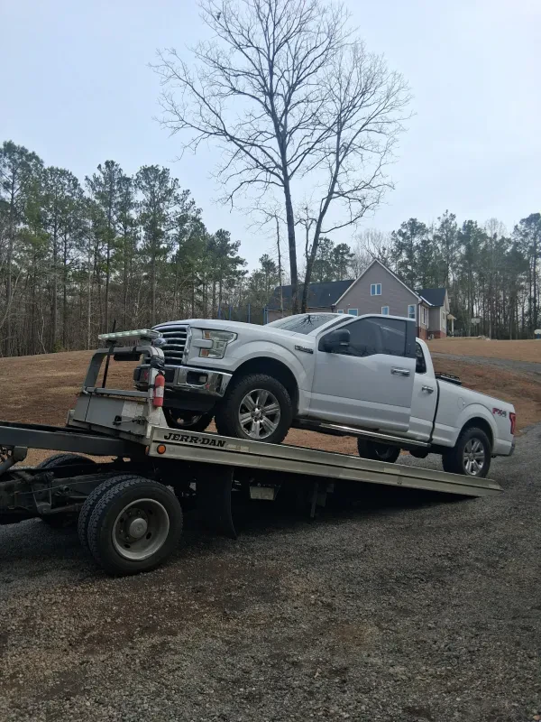 Legacy Towing - photo 4