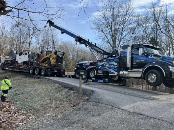 Riddle's 24 Hour Towing & Lockout, LLC - photo 3
