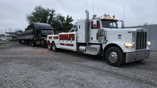 Riddle's 24 Hour Towing & Lockout, LLC - photo 4