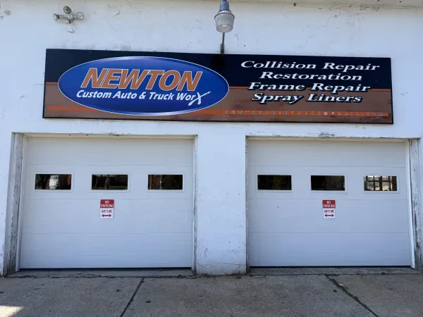 Newton Auto Body & Frame Works - photo 4