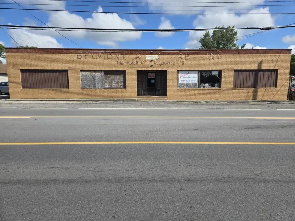 Belmont Auto Wrecking - photo 4