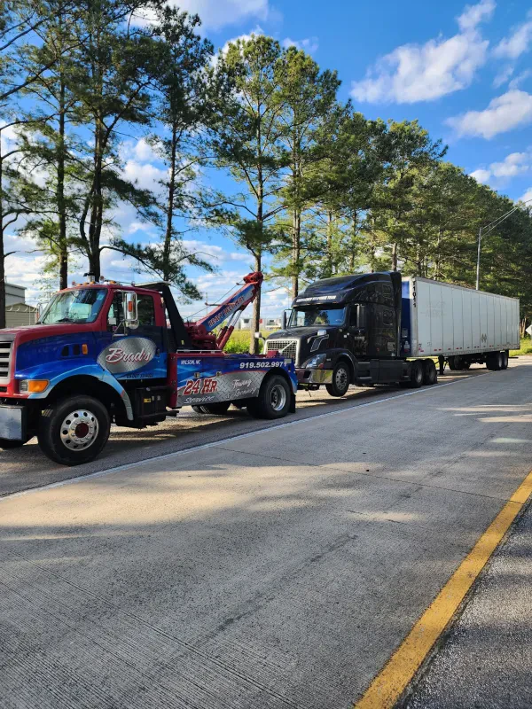 Brad's Towing And Recovery - photo 2
