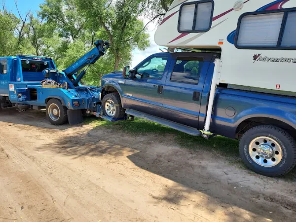 A & R Towing - photo 2