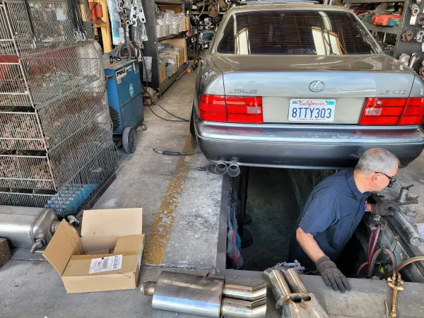 Ed Hanson's Muffler Service - photo 4