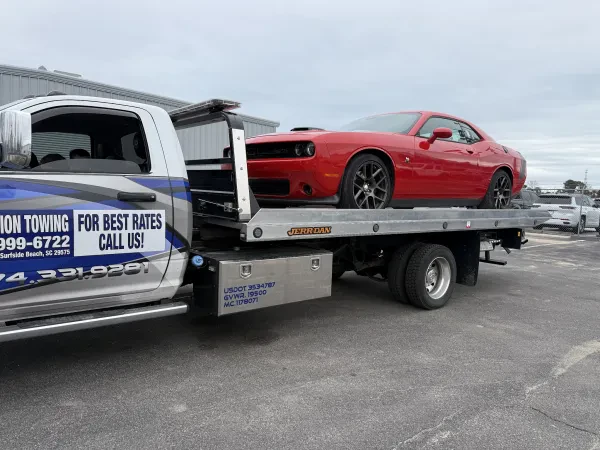 collision towing and recovery - photo 2