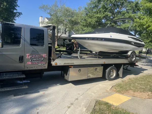 LAKESIDE TOWING - photo 2