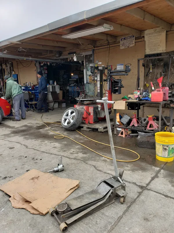 D & D Auto Supplies - photo 2